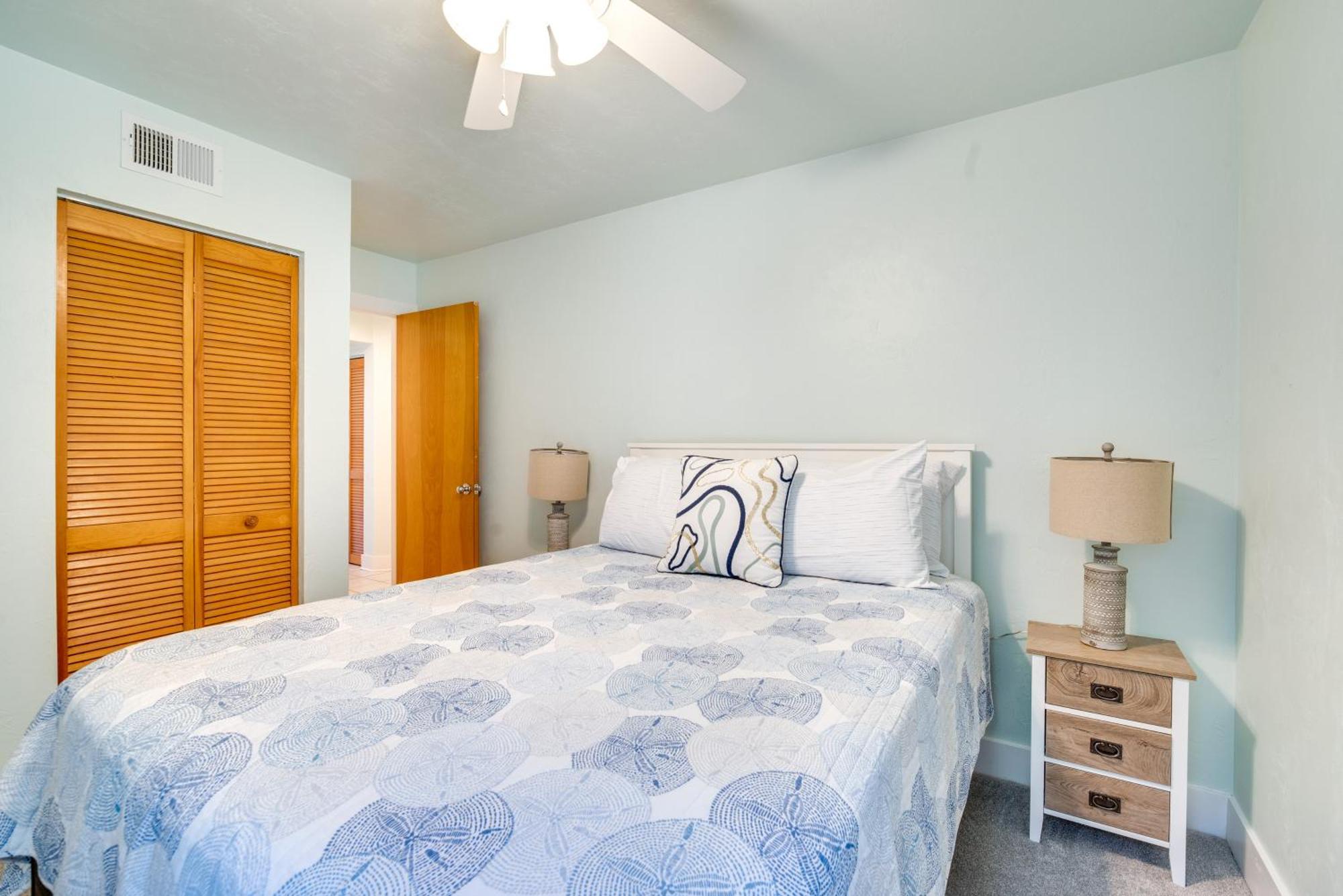 Cedar Key Condo With Balcony And Gulf Views! Bagian luar foto